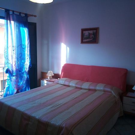 Sa Domu Sarda Casa Vacanza Piscinas Exterior foto